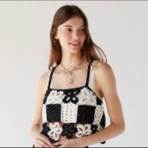 UO DAISY CROCHET CROPPED TANK TOP
